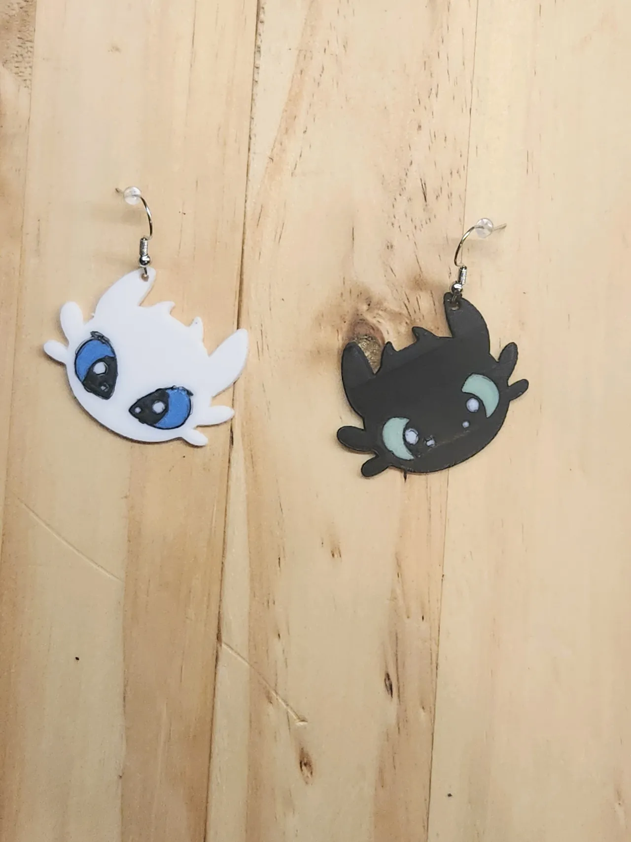 Lightfury/Nightfury Earrings view 4