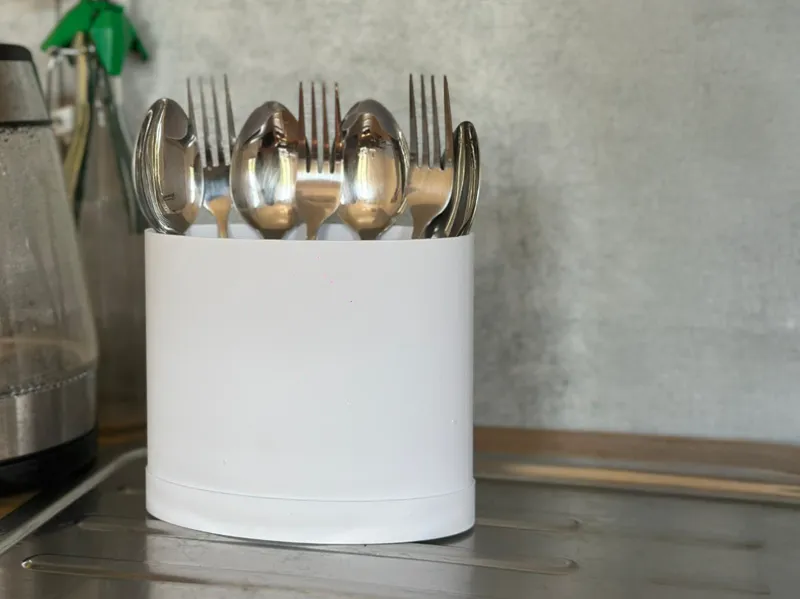 Kitchen Utensil Holder with Draining Base