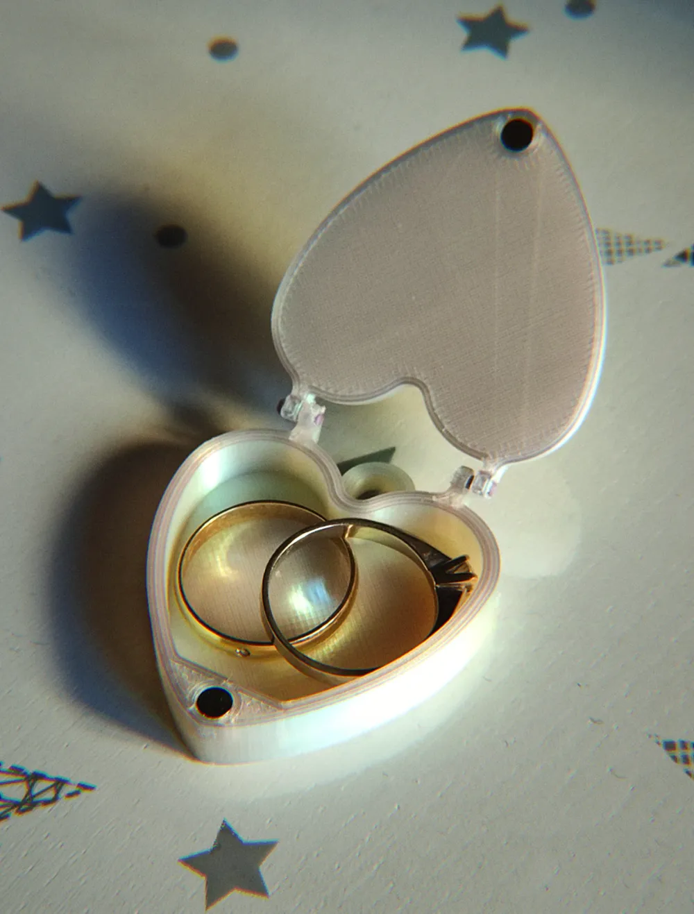 locket heart by ArmoredWolf - MakerWorld