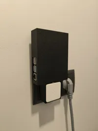 Wall Plug Case with Lid