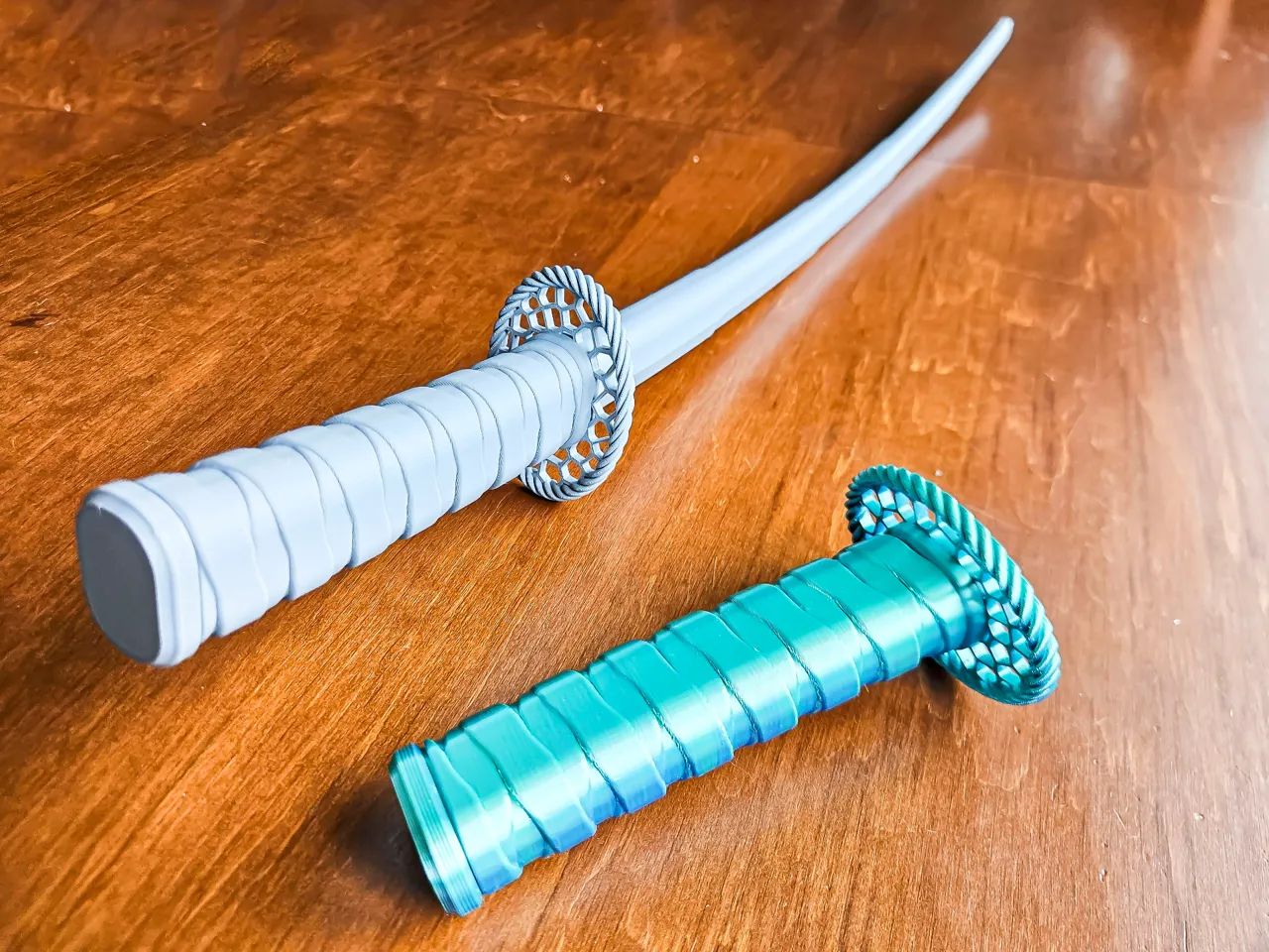 Long Organic Katana (print in place) no supports view 4