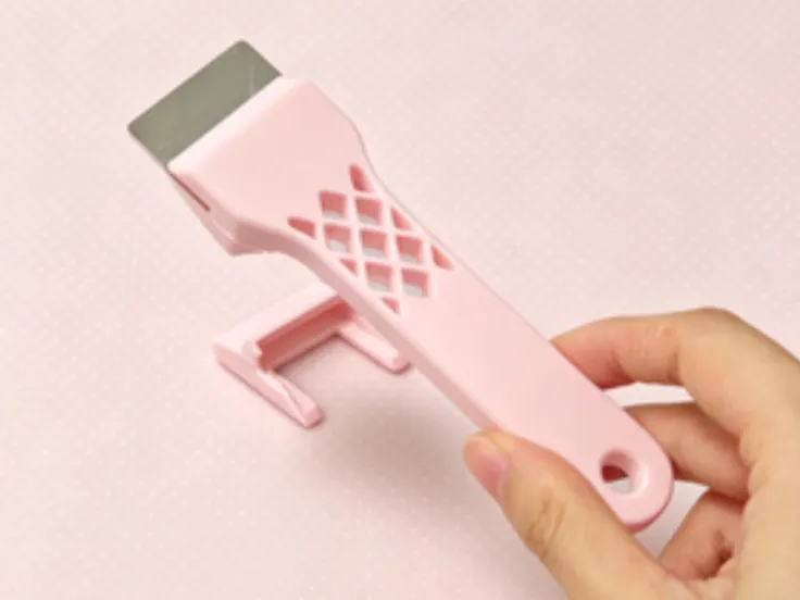 Practical shovel handle