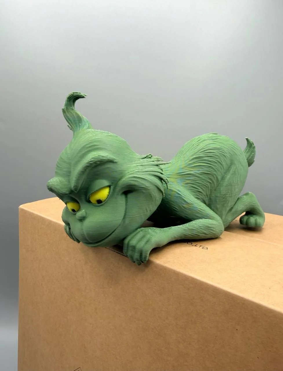Sneaky Grinch view 3