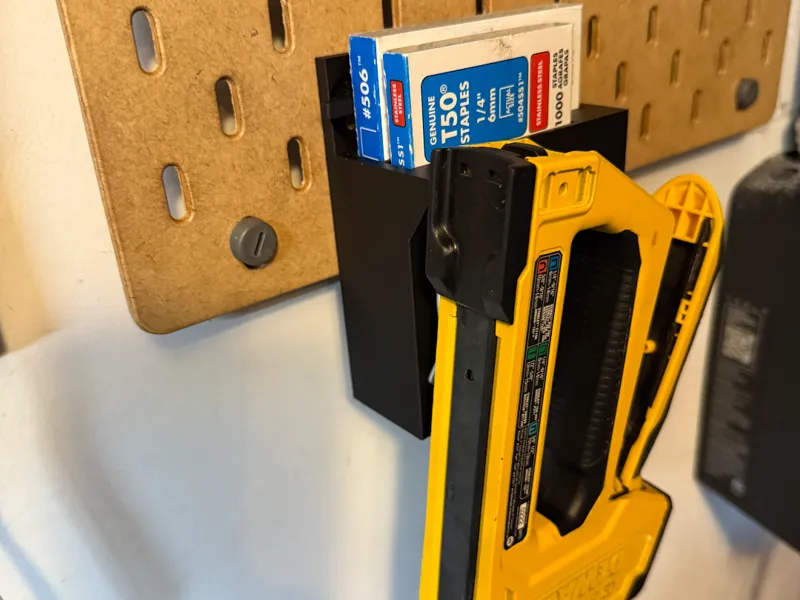 Skadis DeWalt DWHTTR510 Multi-Tacker/Staple