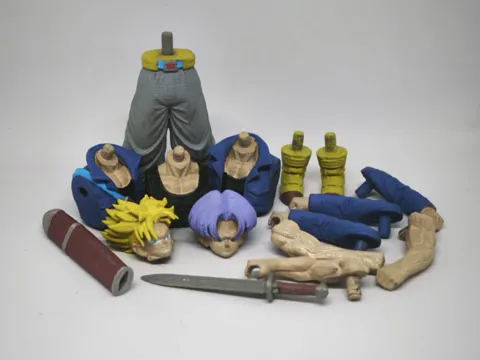 Figura decorativa: Future Trunks Modular Action Figure — referencia de MakerWorld