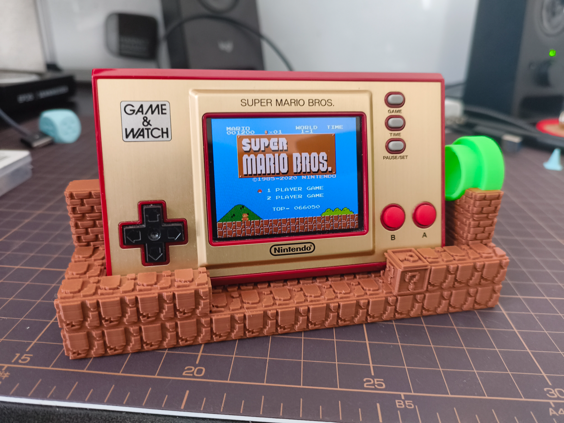 Game&Watch Stand