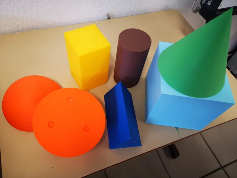 Ensemble de formes géométriques 15cm