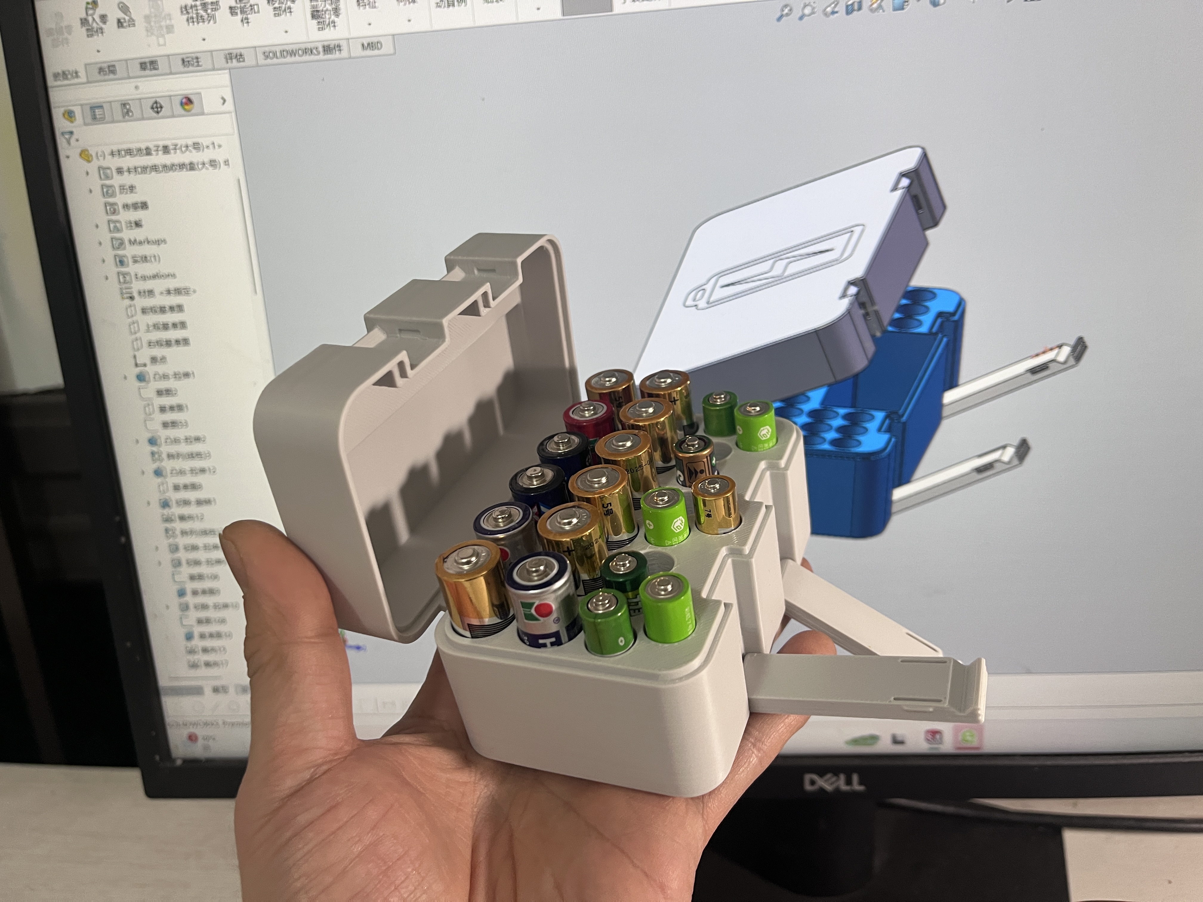 Miniatura 2 do modelo 3D 带卡扣的一体打印电池收纳盒（无需五金无需支撑无需组装，含同款大、小号空盒子）