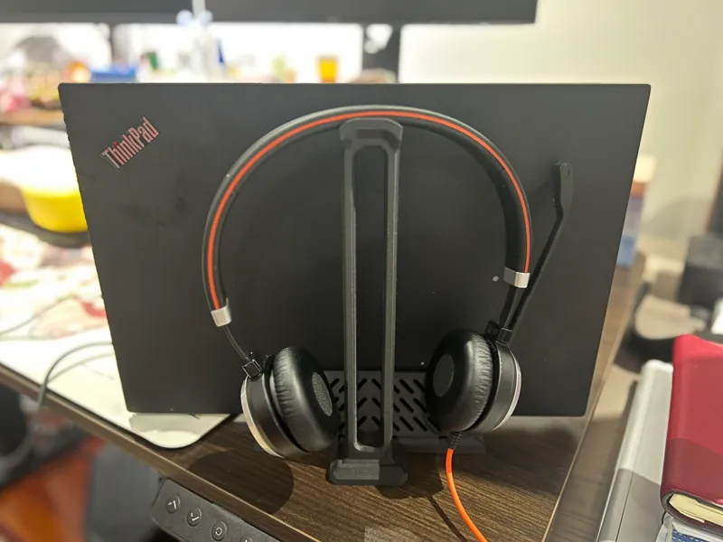 Laptop Stand w Headphone Rest