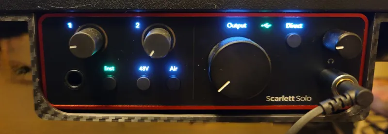 Focusrite Scarlett Solo 4th Gen Mount