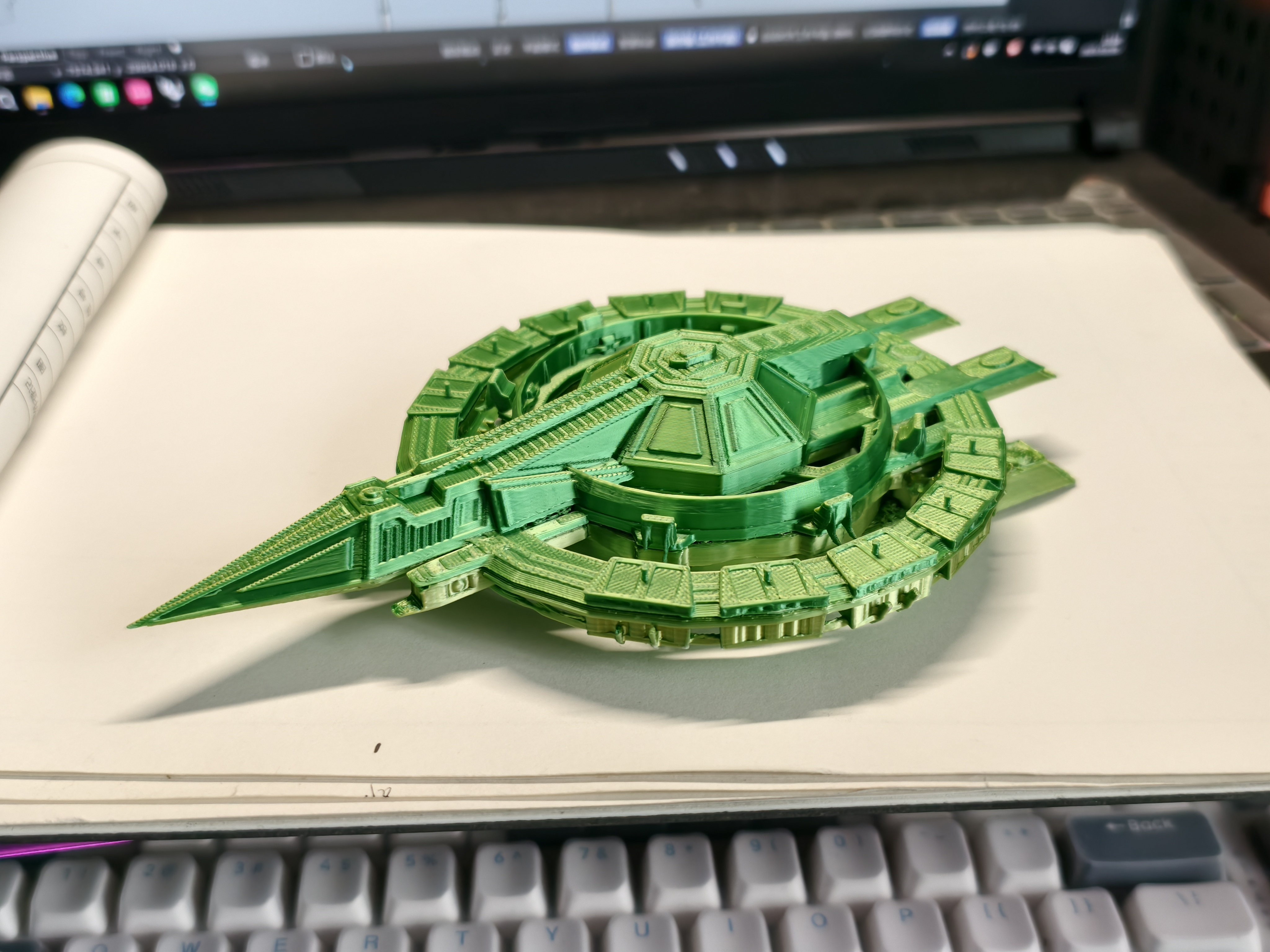 Miniatura 1 do modelo 3D 三体—自然选择号恒星级战舰 （细节中等）