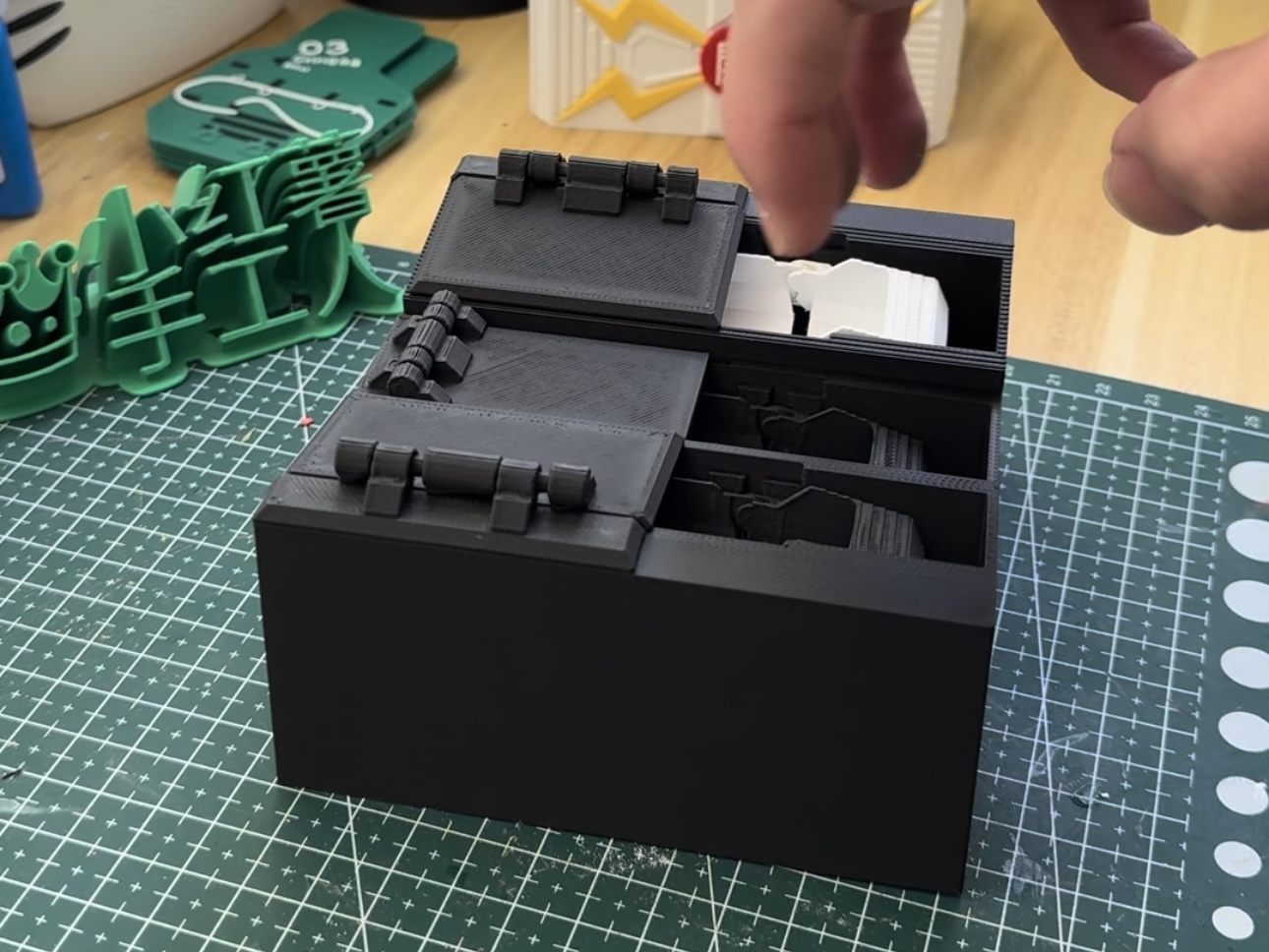 Miniatura 2 do modelo 3D 手指变身器三指版