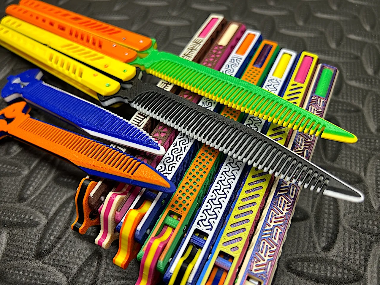 Balisong aka Butterfly Knife new patterns and comb view 2