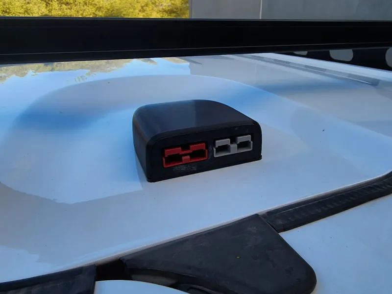 Hyundai Staria Roof Dual Anderson Plug Mount