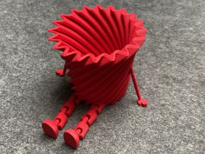 Spiral Sitting Vase