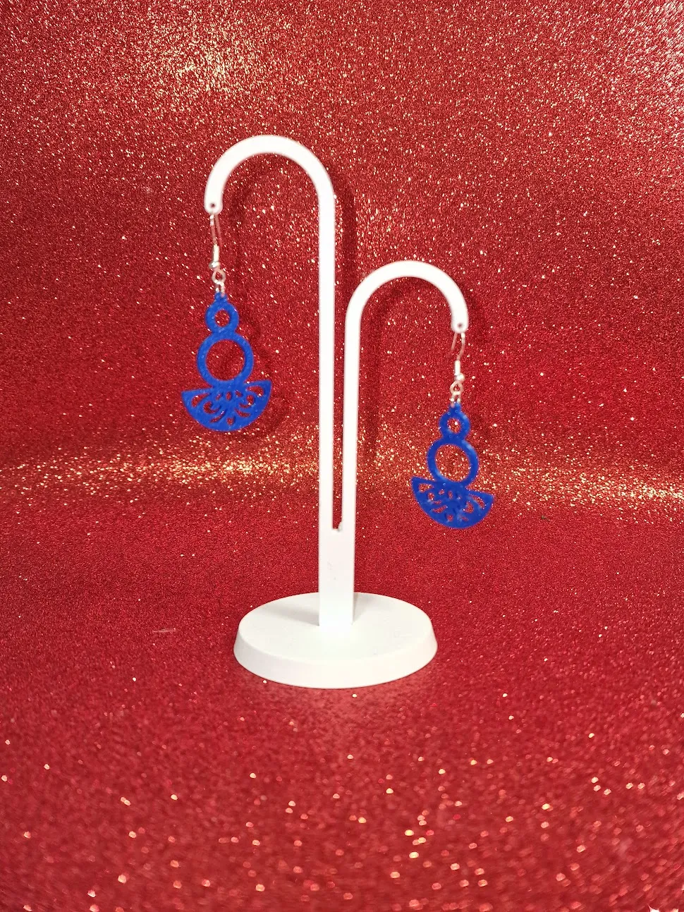 Elegant earrings view 3