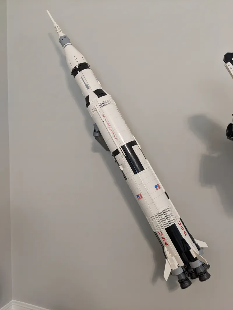 Wall Mount for "Brick" Apollo Saturn V - 10283