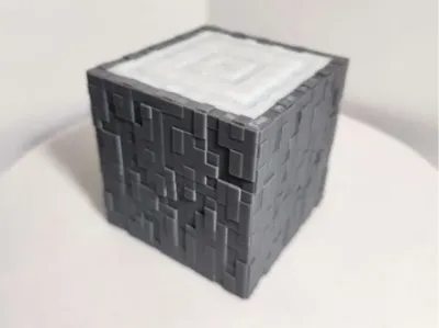Minecraft Pale Oak Log Box