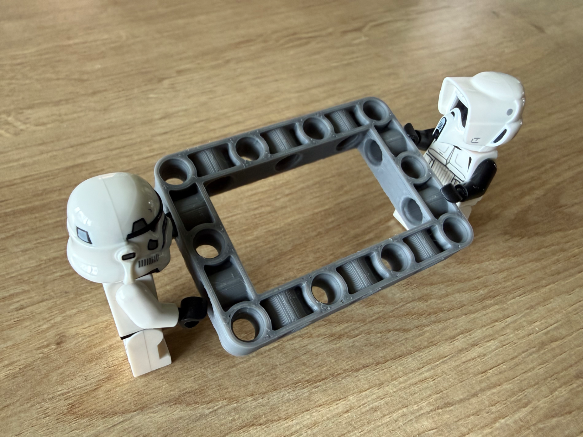 5x7 Technical Beam Frame (Alternating Holes)