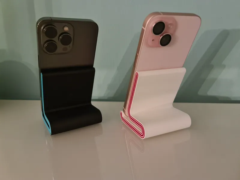 Sleek Phonestand