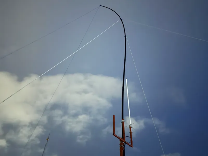 Ham Radio/telescopic antenna mast tension mount