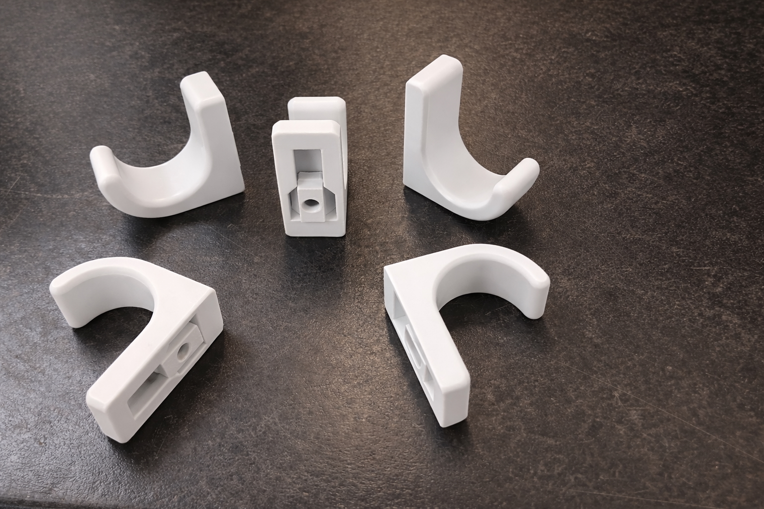 Miniatura 2 do modelo 3D Rugged wall hook V2/2.1