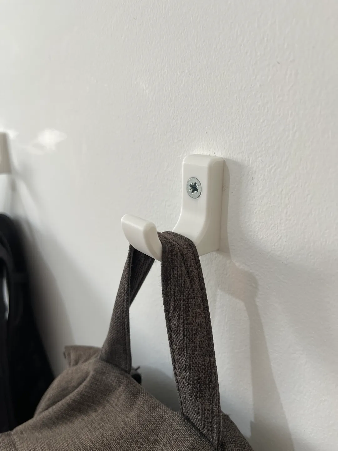 Rugged wall hook V2/2.1 view 4