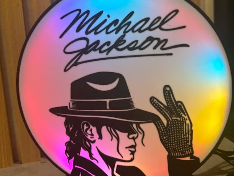 lampe Michael Jason