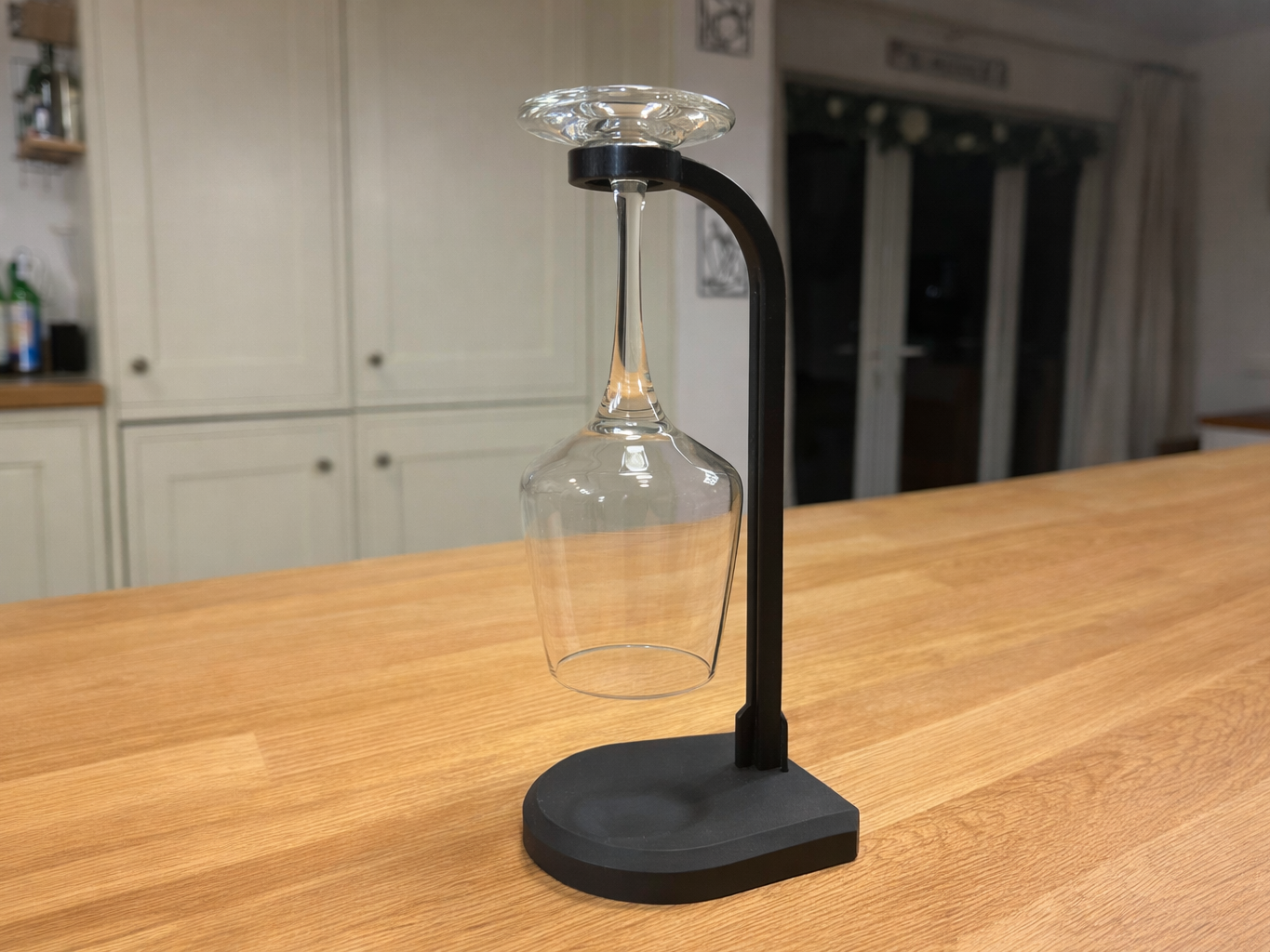 The Solo Stem – Minimal Wine Glass Stand 