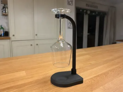 The Solo Stem – Minimal Wine Glass Stand 