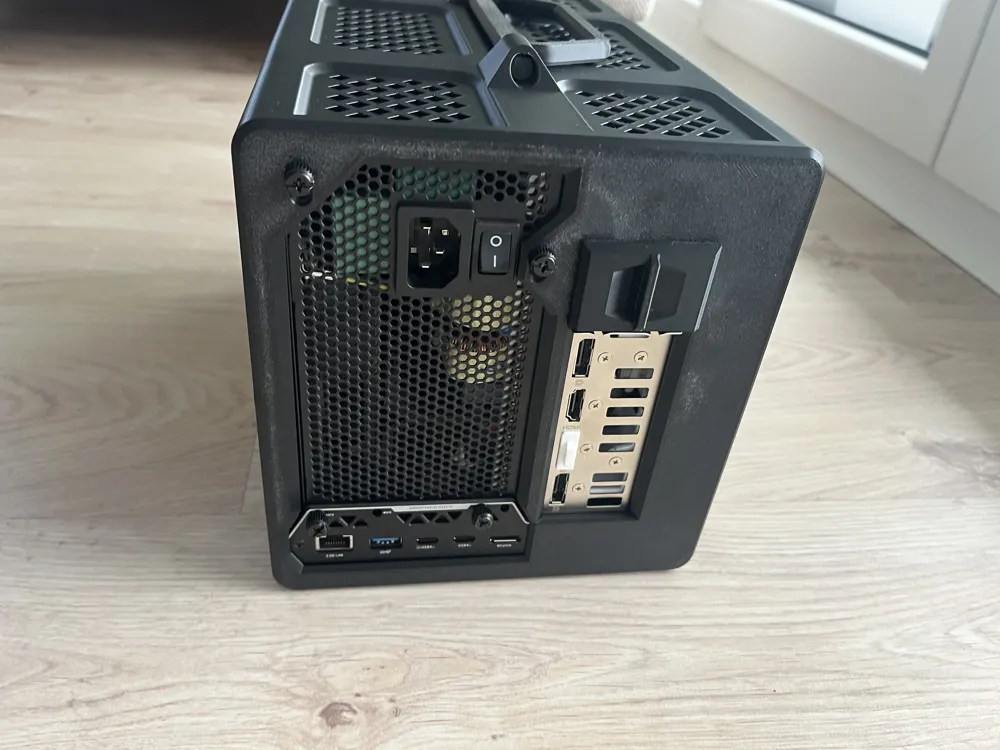 Minisforum DEG2 eGPU Dock Enclosure / Case - Free 3D Print Model ...