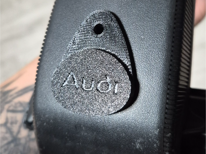Replica of the original Audi 80 trunk lock plug.