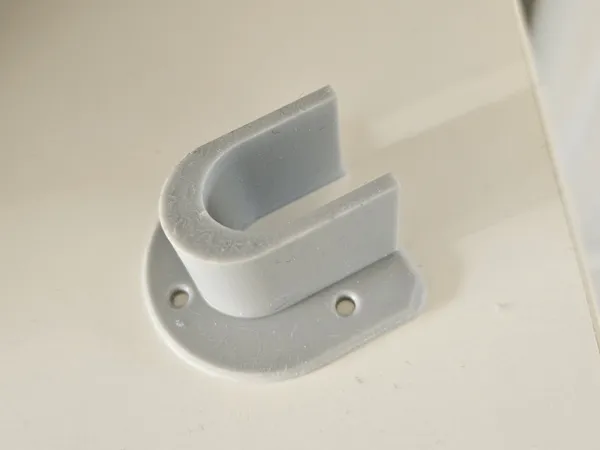 Support de tringle de penderie pour camping-car Itineo