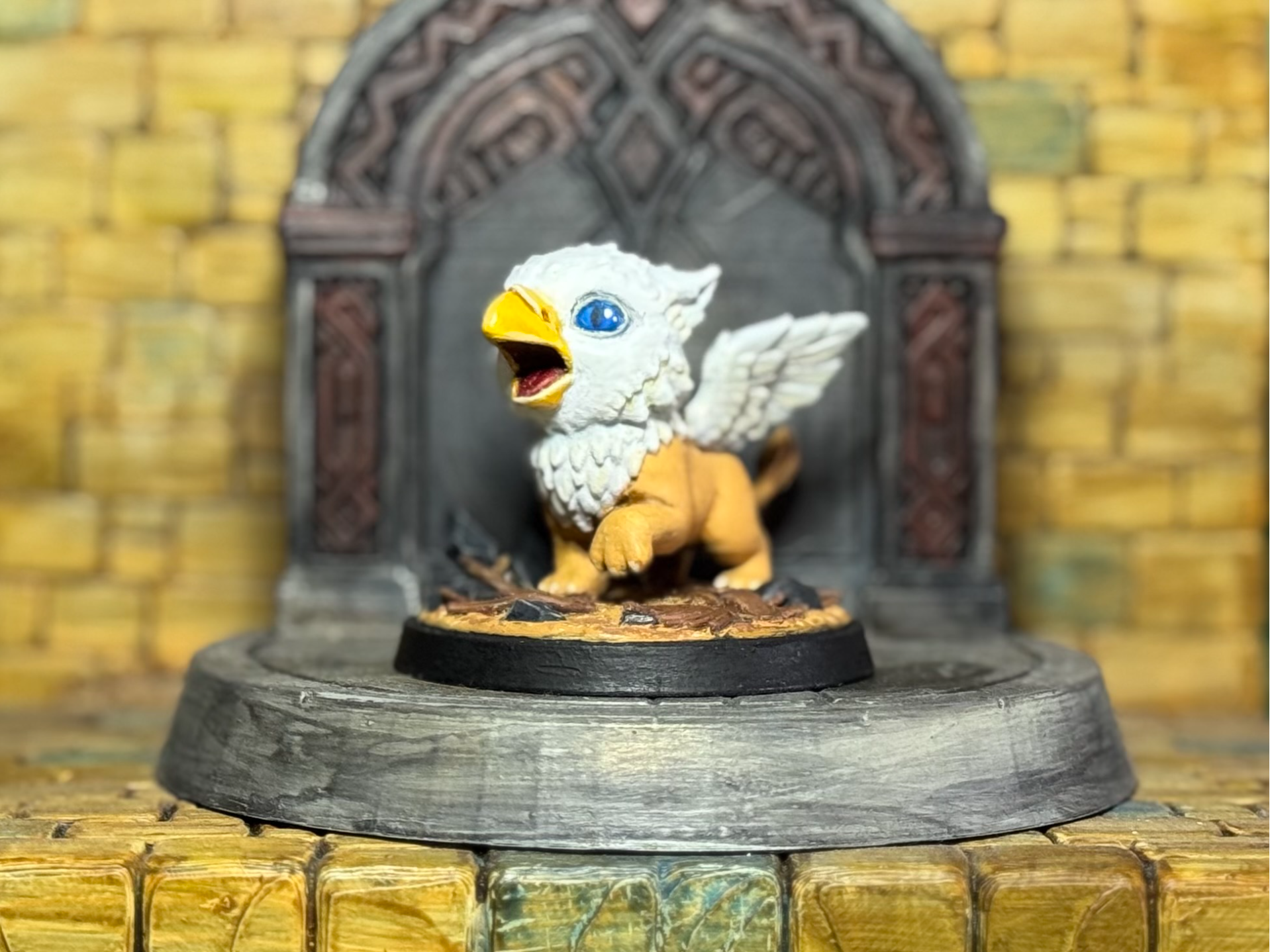 Pip "The Brave-Heart" - Little Gryphon