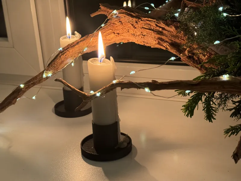 Simple candle holder with edge for 17mm dia