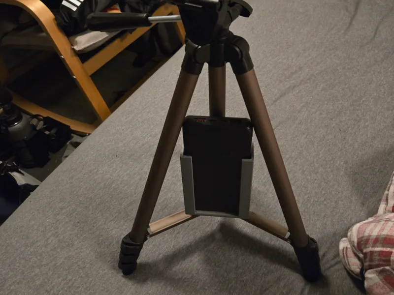 battery snap fit for tripod