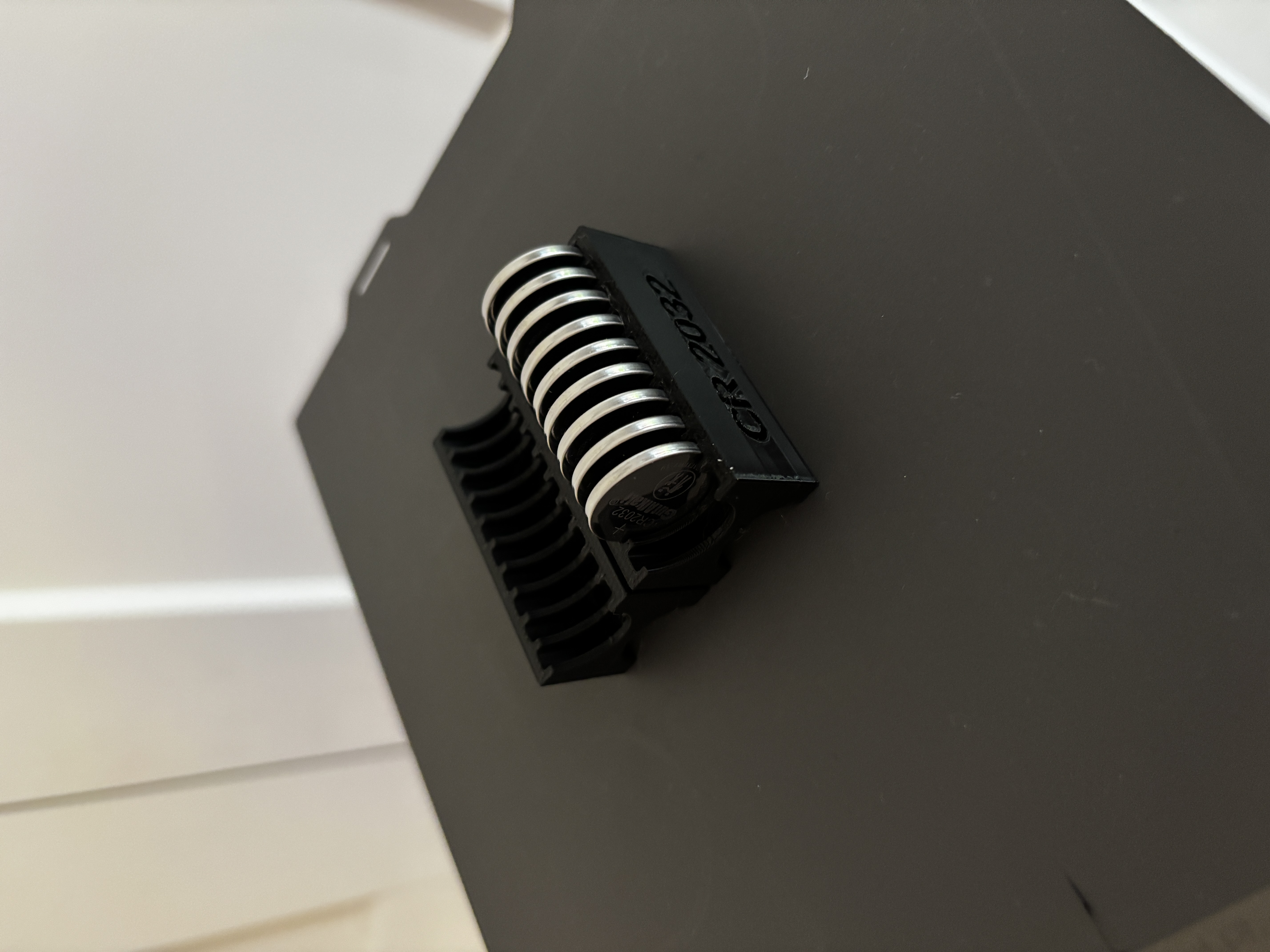 Miniatura 3 do modelo 3D Easy Button Cell Storage