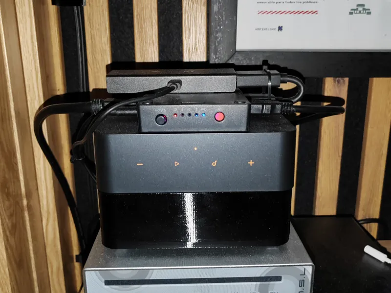 Case similar to Wiim Pro to hide cables.