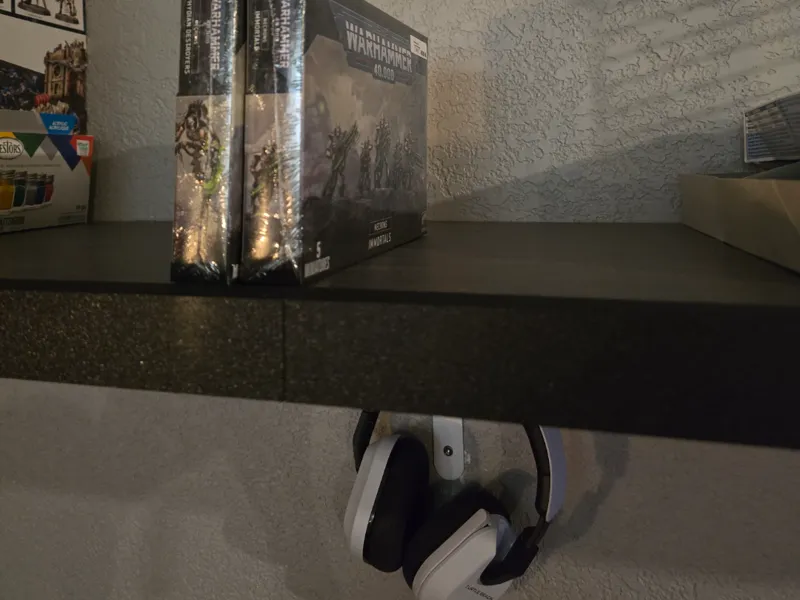 shelf face with spot for led strip