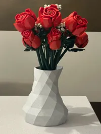 Vase pour bouquet de roses en briques — photo 1