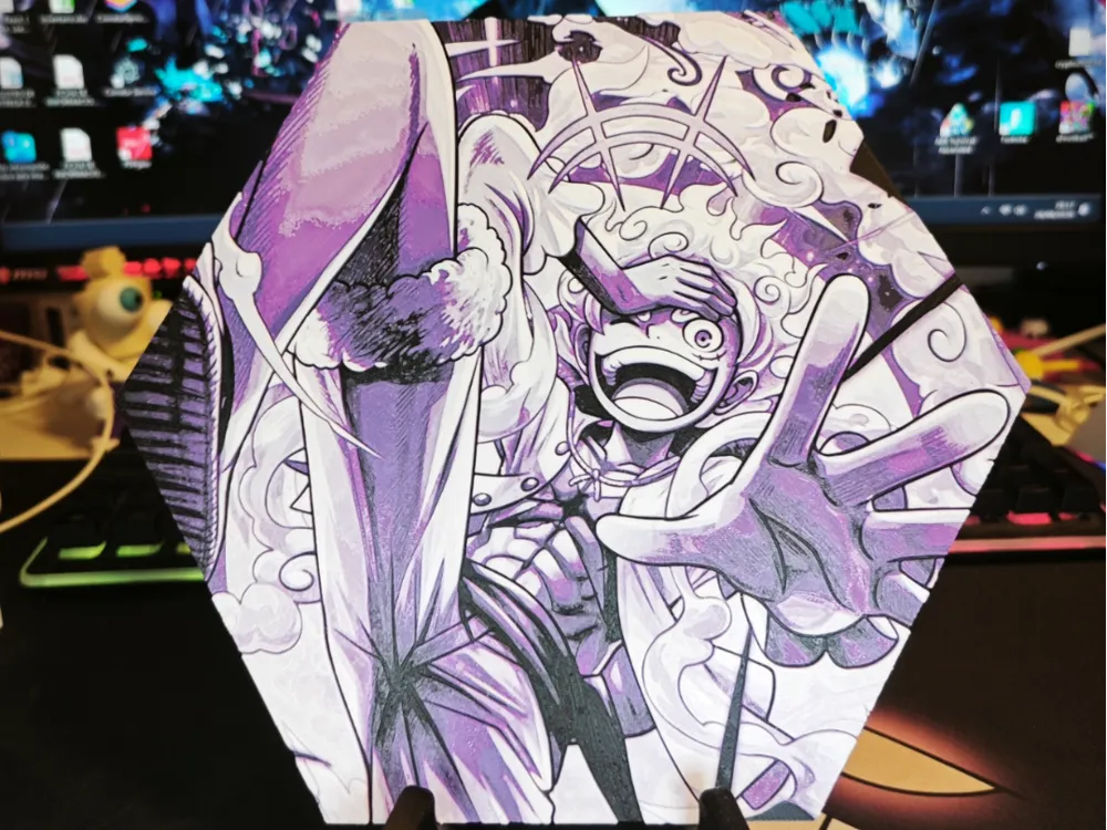 Cuadro decorativo en 3D: Hueforge Luffy Gear5 (OnePiece) modo panal. Referencia del modelo original.