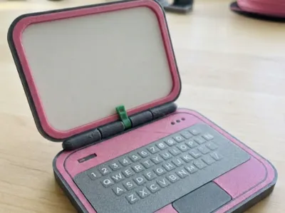 Foldable Laptop v.1 (AMS)