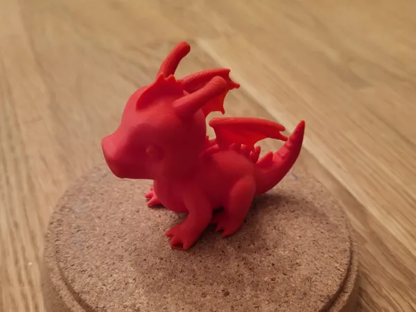 Petit bébé dragon mignon