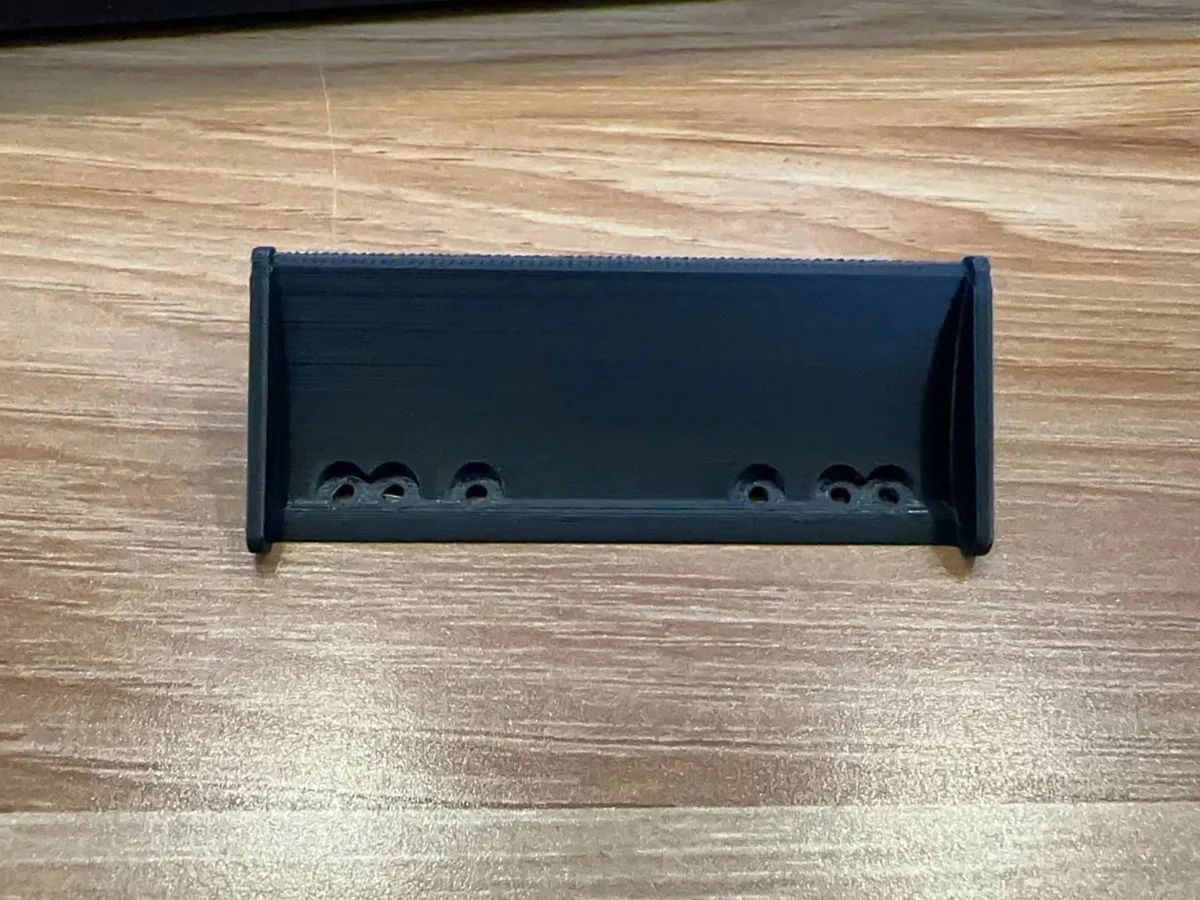 Aileron arrière pour mini 4x4 Tamiya