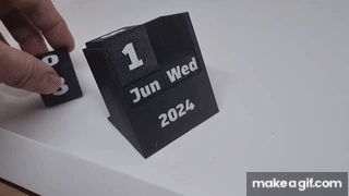 "Infinite Calendar Block" - stylish desk accessory