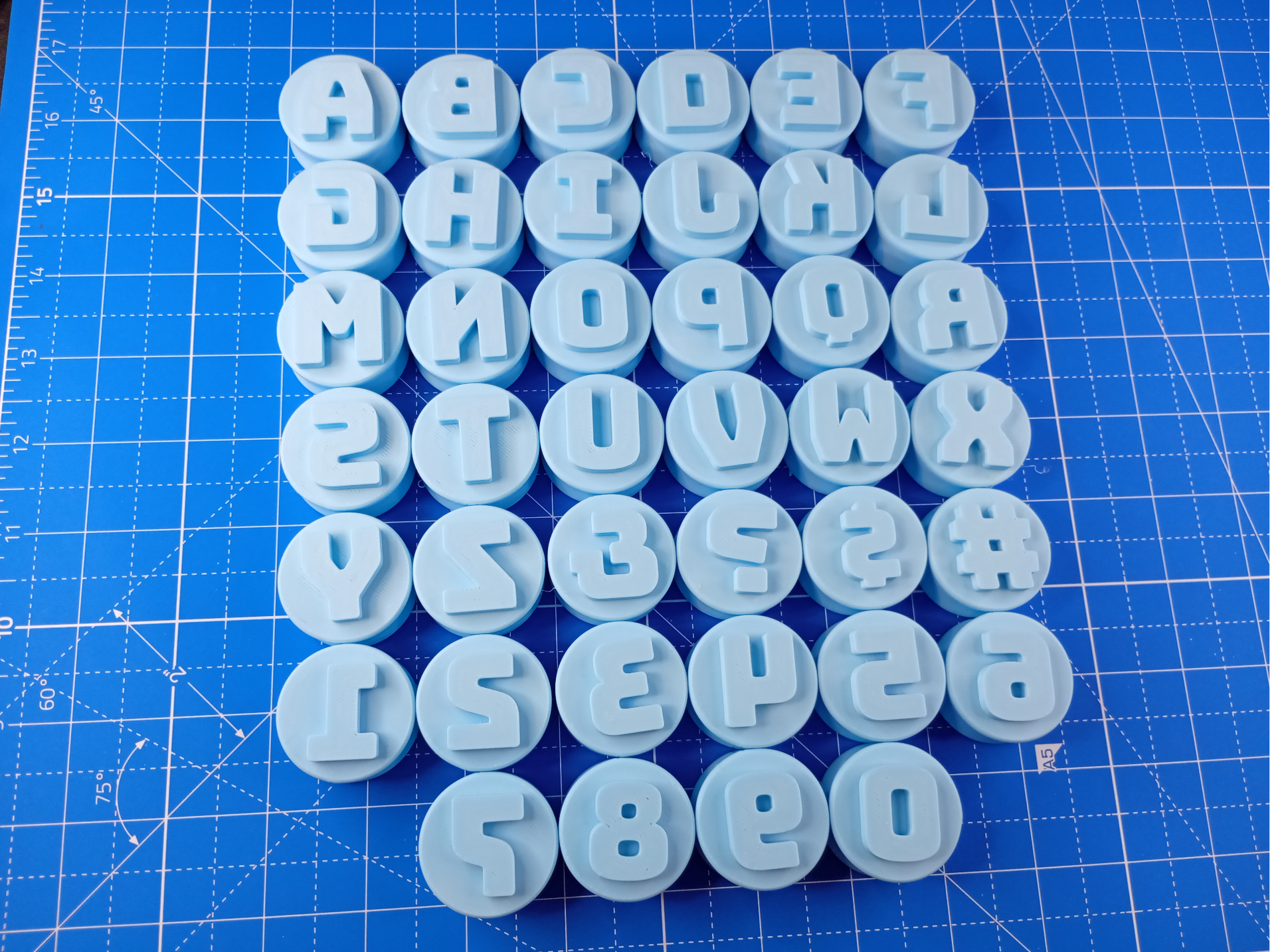 Bungee Alphabet and numbers Stampers 15mm 