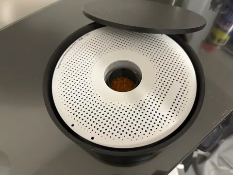 Filament Spool Dry Box (w/ desiccant holder) view 3