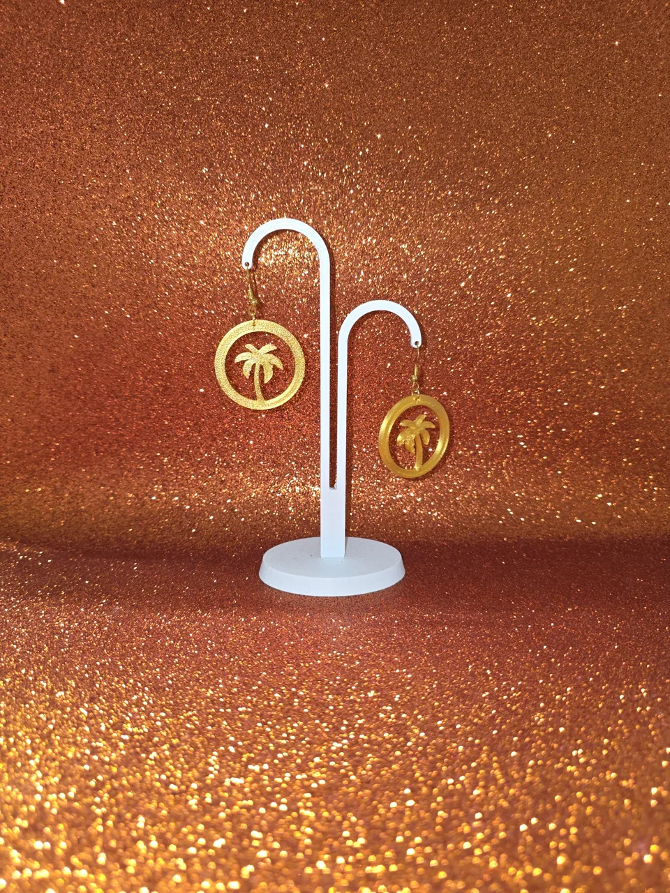 Palm in the circle earrings view 3