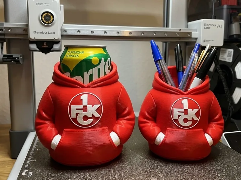 1.FC KAISERSLAUTERN SET- PEN HOLDER AND CAN COOLER