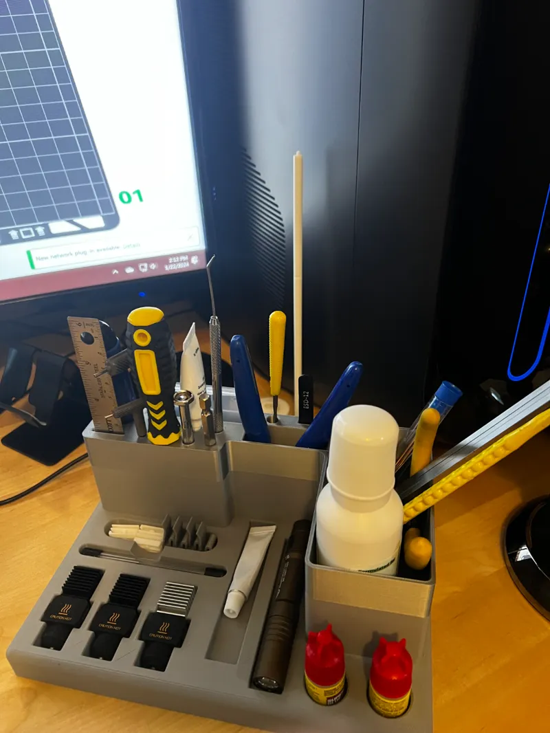 Another tool holder